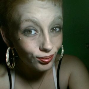 Meet your Posher, Destiny